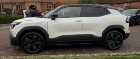 Maruti Suzuki eVitara side profile showcasing aerodynamic wheels and EV-specific body line.