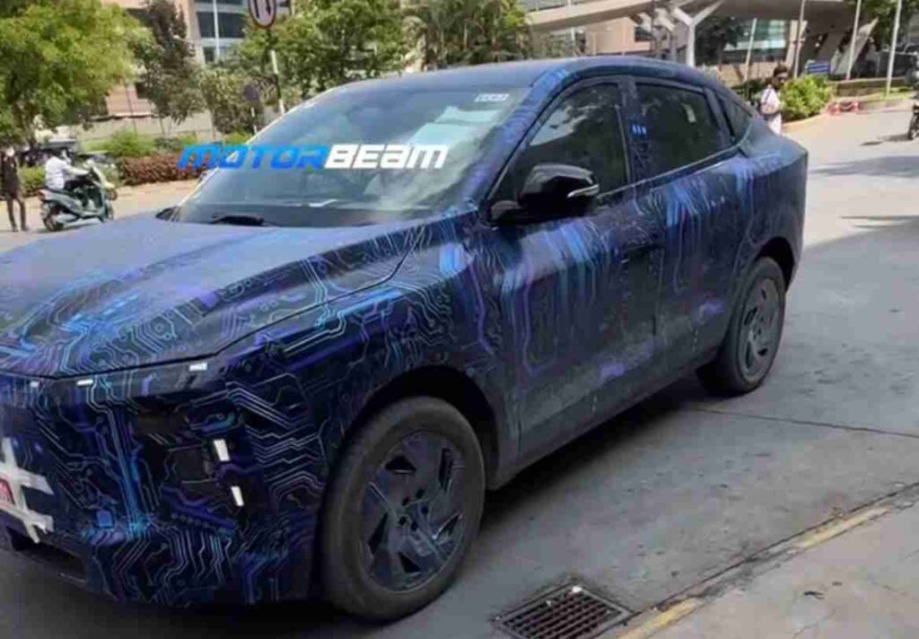 यह महिंद्रा की सबसे अधिक प्रतीक्षित स्पोरर्टी डिजाइन वाली EV हैं। Coupe-style body और powerful motor इसे युवाओं में पसंदीदा बना सकती हैं। 2026 में लॉन्च होने वाली इलेक्ट्रिक कारें कीमत